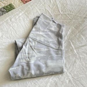 Lululemon Wunder Under High-Rise Tight 28" Ribbed Fabric